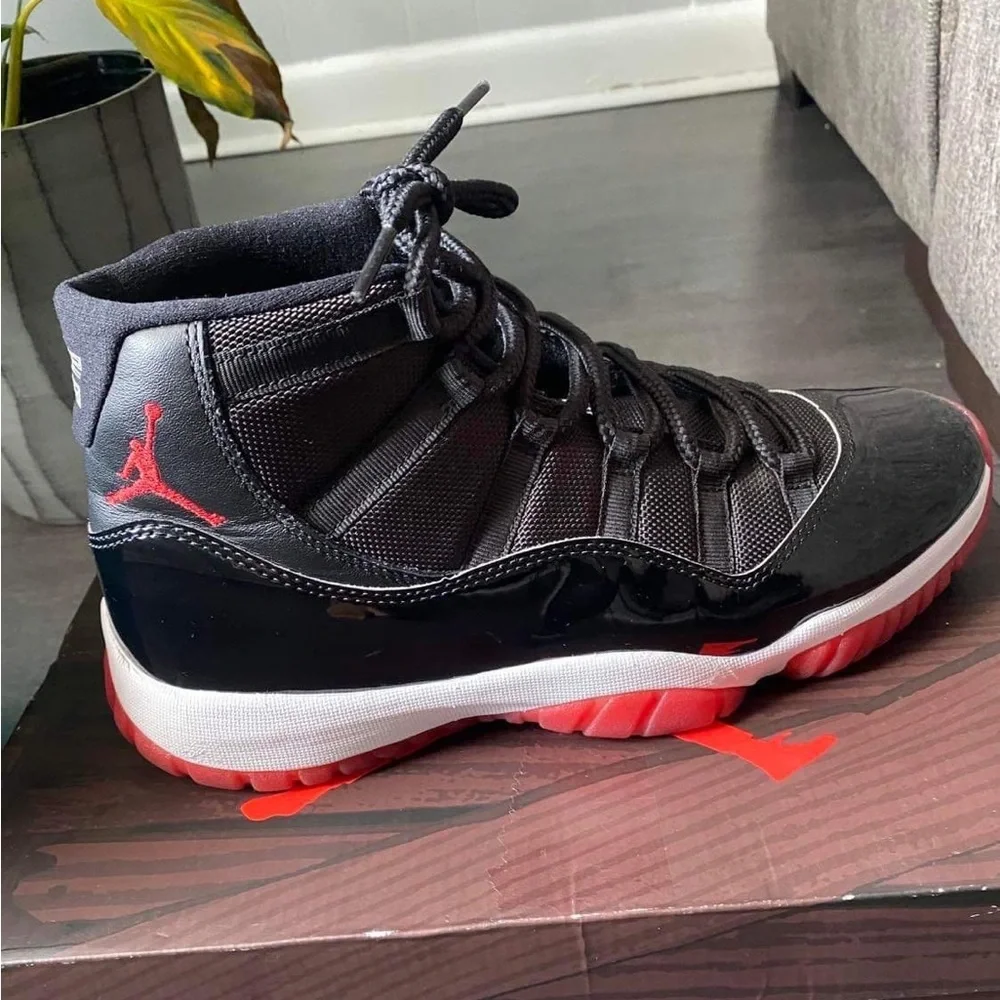 Jordan Bred 11 - Picture 6 of 7